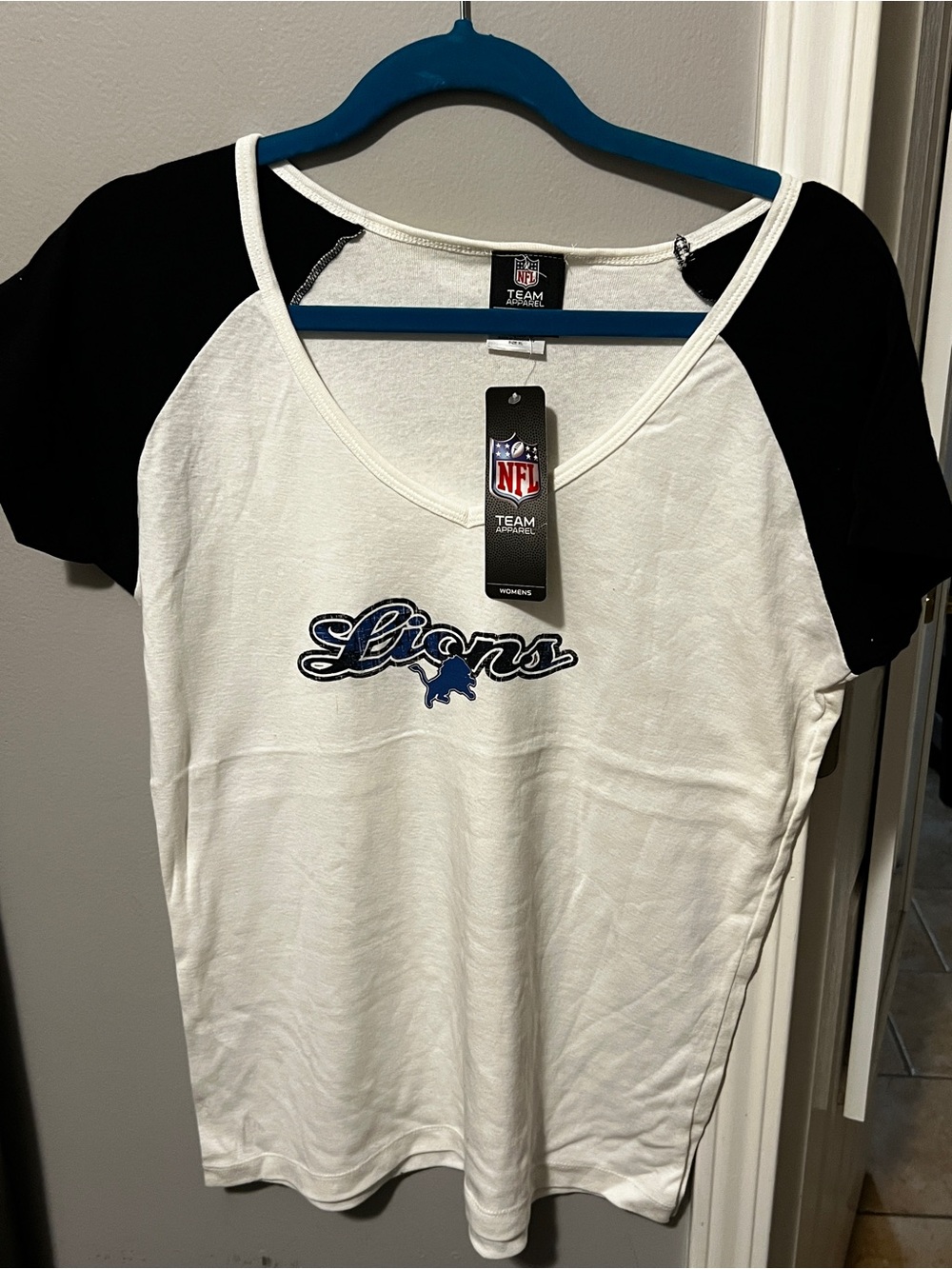 NFL Women's Detroit Lions White and Black Tee
